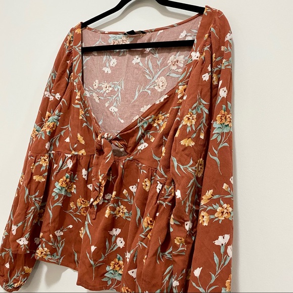 NWOT American Eagle Floral Front Tie Top - Picture 5 of 8